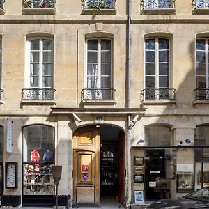Du Jeu De Paume Parigi