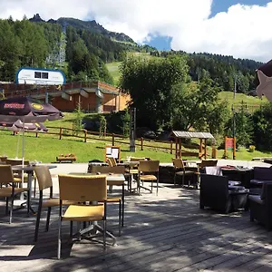 **** Holiday park Lagrange Le Roc Belle Face France