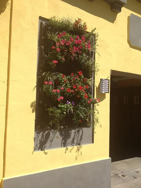 Hotel De Nevers Лурд
