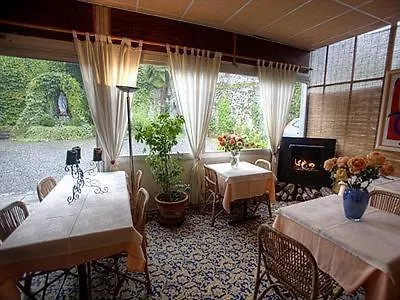 Hotel De Nevers Лурд Франция