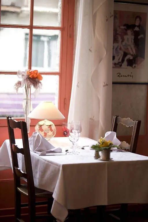 Hotel De Nevers Лурд 2*,